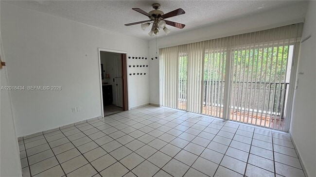 Building Photo - 9155 Fontainebleau Blvd