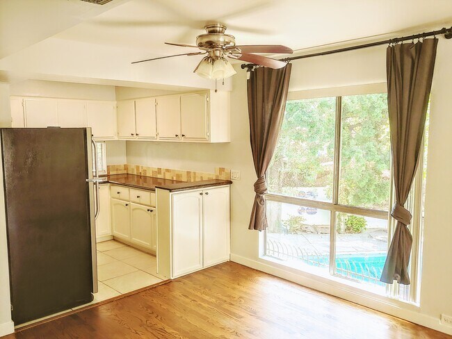 Building Photo - 500 Evergreen St