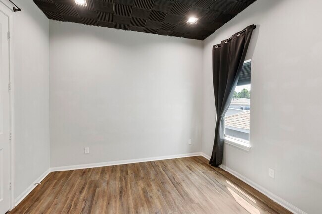 Building Photo - 4908 Paradigm Ln