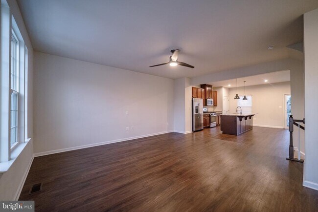 Building Photo - 9816 Cedarmass Cir