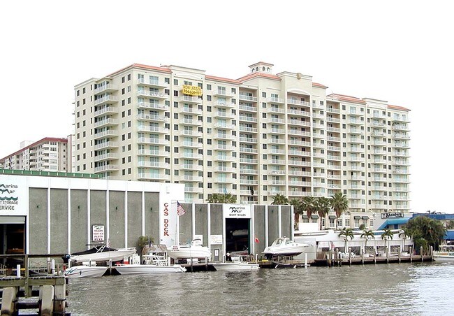 Alternate Building View 4 - Tides at Bridgeside Square