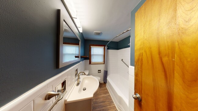 Building Photo - Charming 3-Bedroom, 2-Bath Single-Family H...
