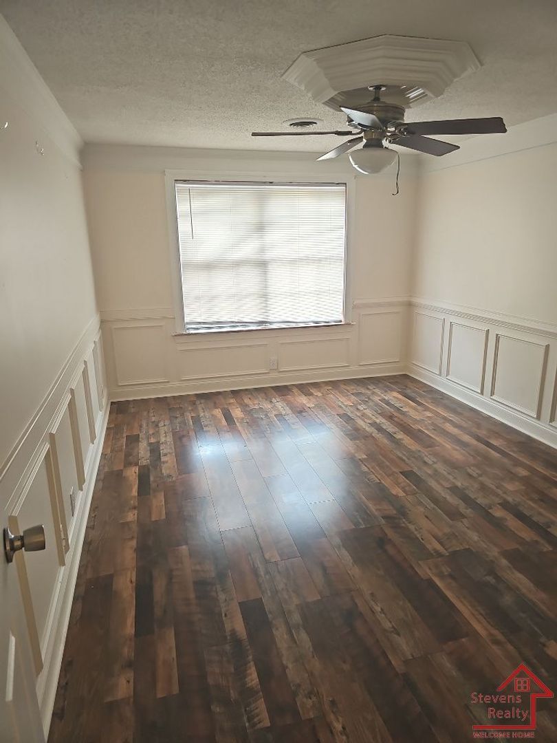 Building Photo - 441 Harding Pl