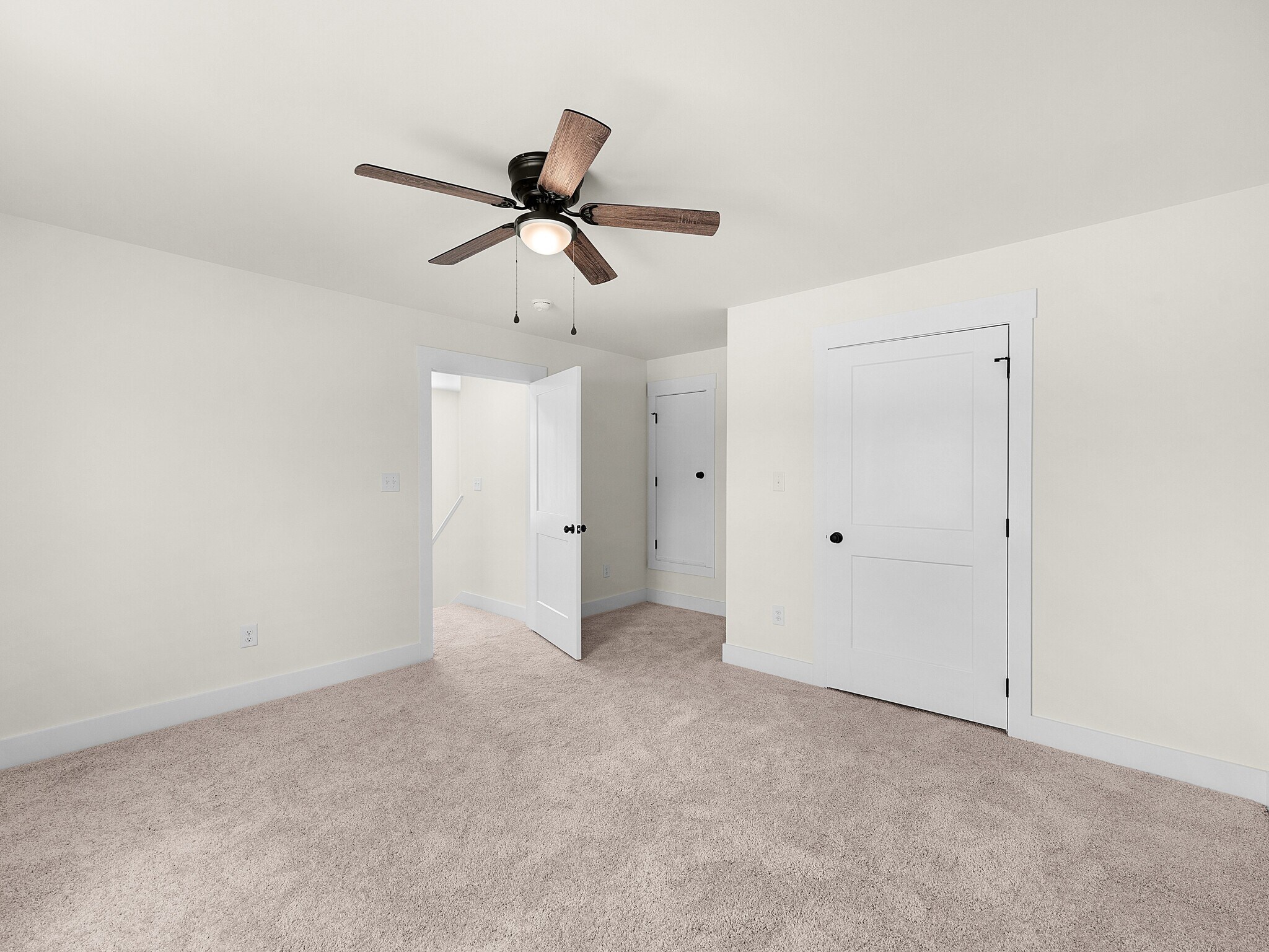 Building Photo - 161 W Grand St