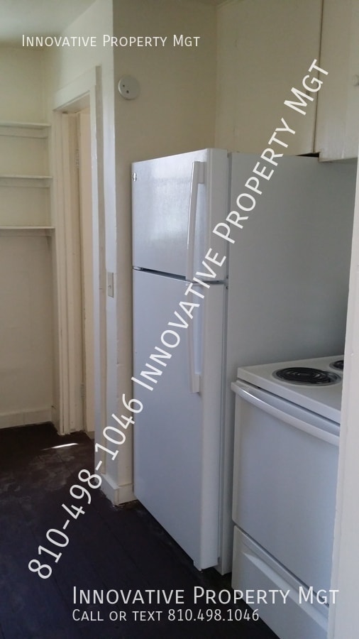 Building Photo - 3097 Hatherly-