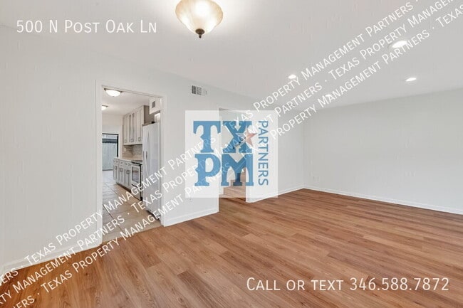 Building Photo - 500 N Post Oak Ln