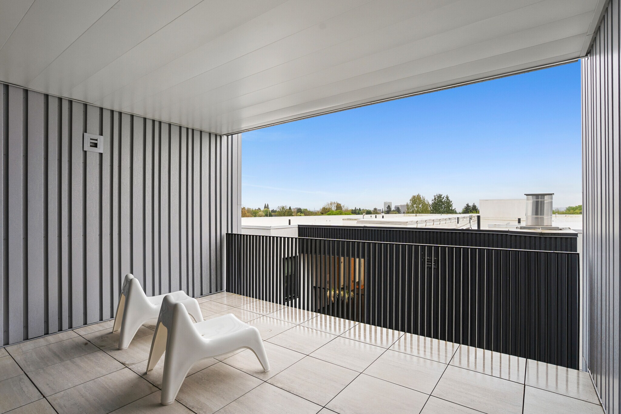 Building Photo - 12 NE Fremont St