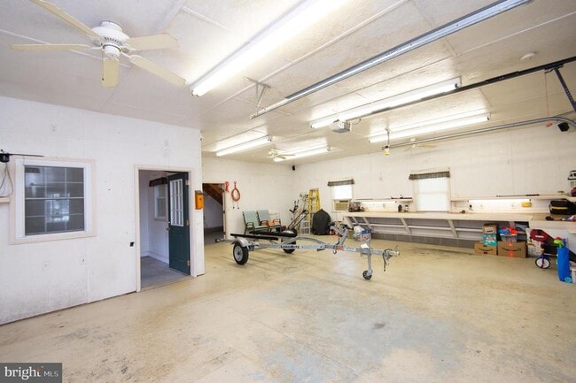 Building Photo - 110 Middle St