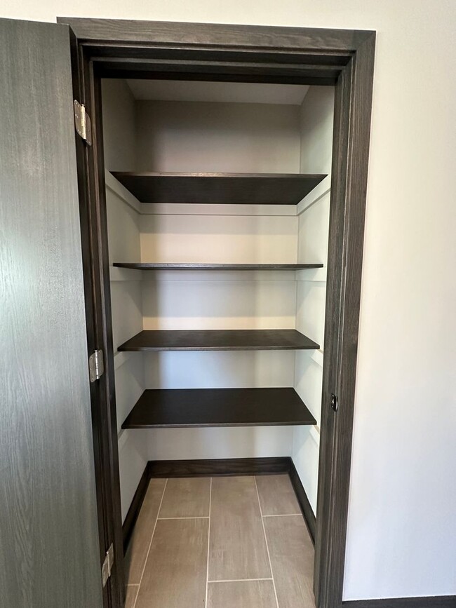 Building Photo - Newer Build - Four Bedroom Duplex in Caledonia!