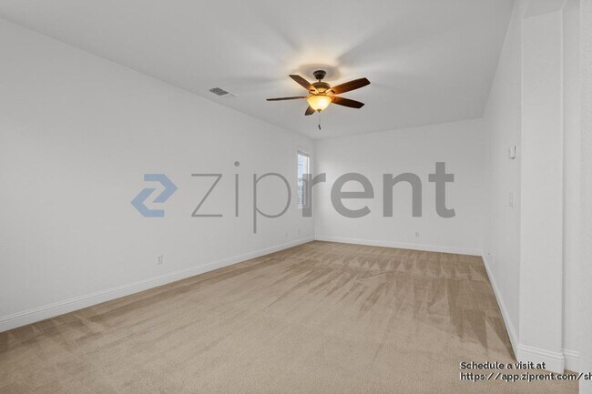 Building Photo - 1271 S Central Pkwy