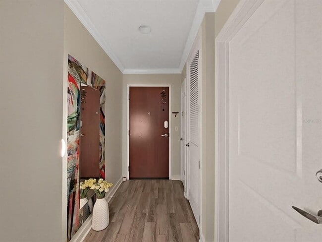 Building Photo - 777 N Ashley Dr