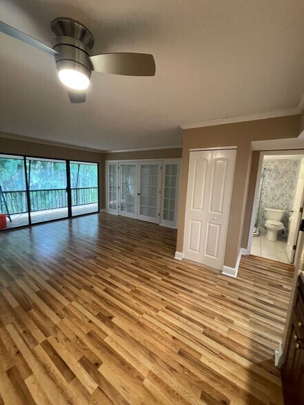 Building Photo - 4570 Ringwood Meadow