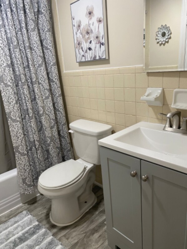 Building Photo - 36 Meshaka St