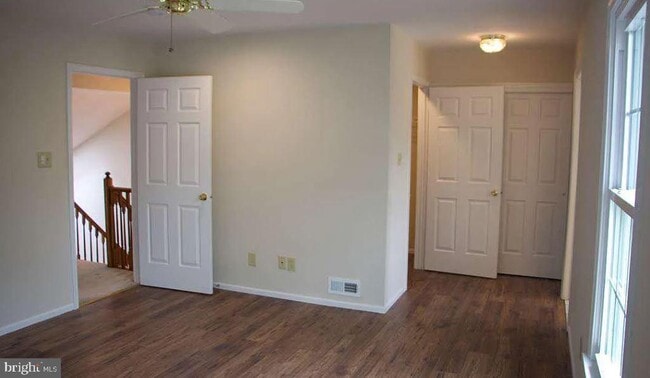Building Photo - 218 Bromley Pl