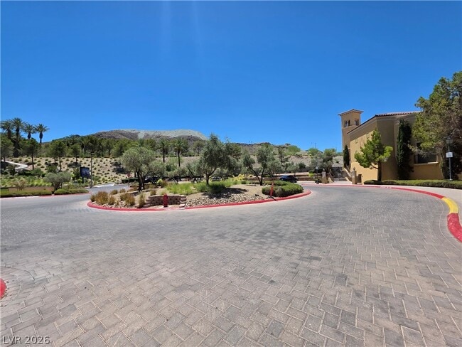 Building Photo - 30 Strada Di Villaggio