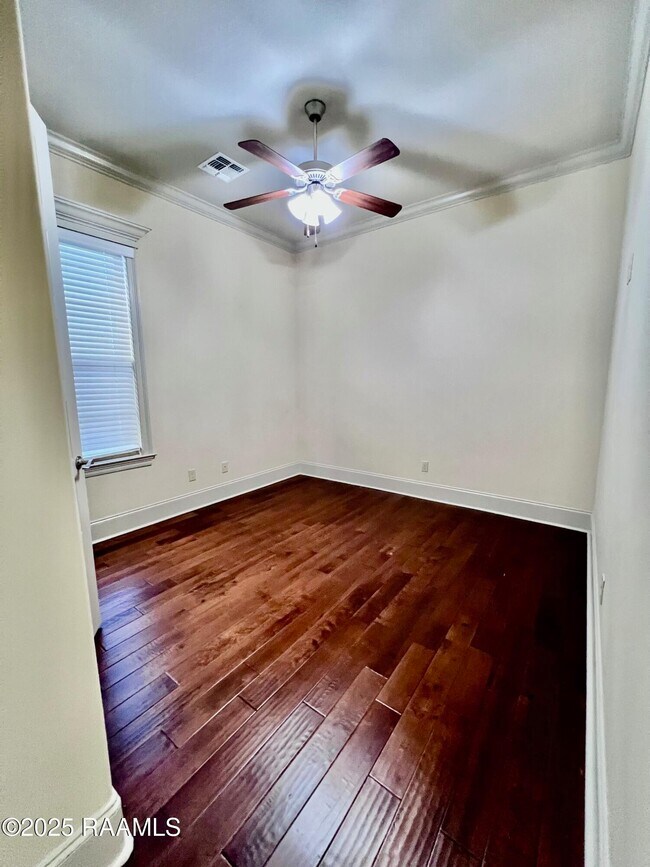 Building Photo - 411 Dunvegan Ct