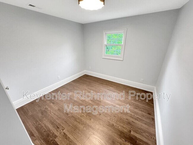 Building Photo - 2019 Floyd Ave