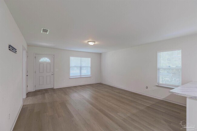 Building Photo - 7 Marine Dr