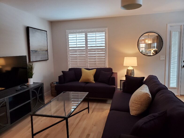 Building Photo - 419 S 3rd St W