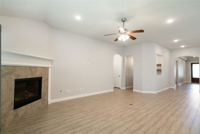 Building Photo - 67 Pioneer Canyon Pl
