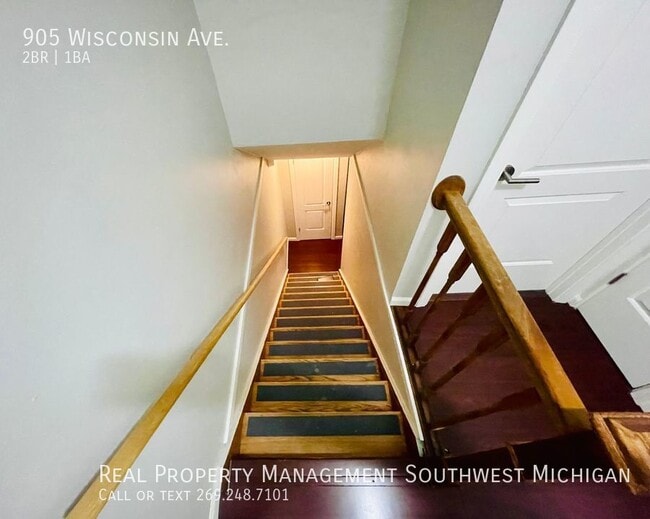 Building Photo - 905 Wisconsin Ave