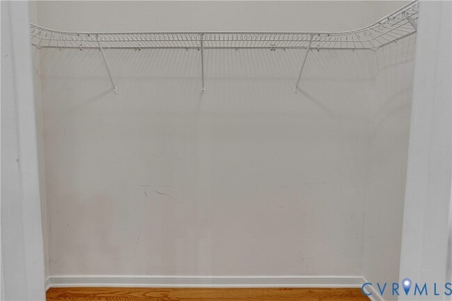 Building Photo - 6817 Kensington Ave