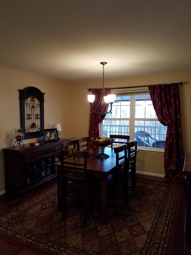 Building Photo - 9484 Southern Hills Cir.