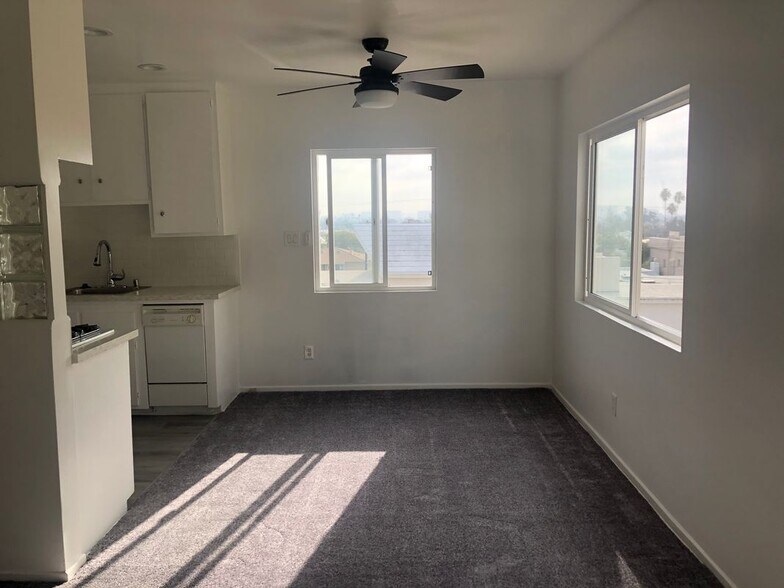 Building Photo - 744 Pier Ave