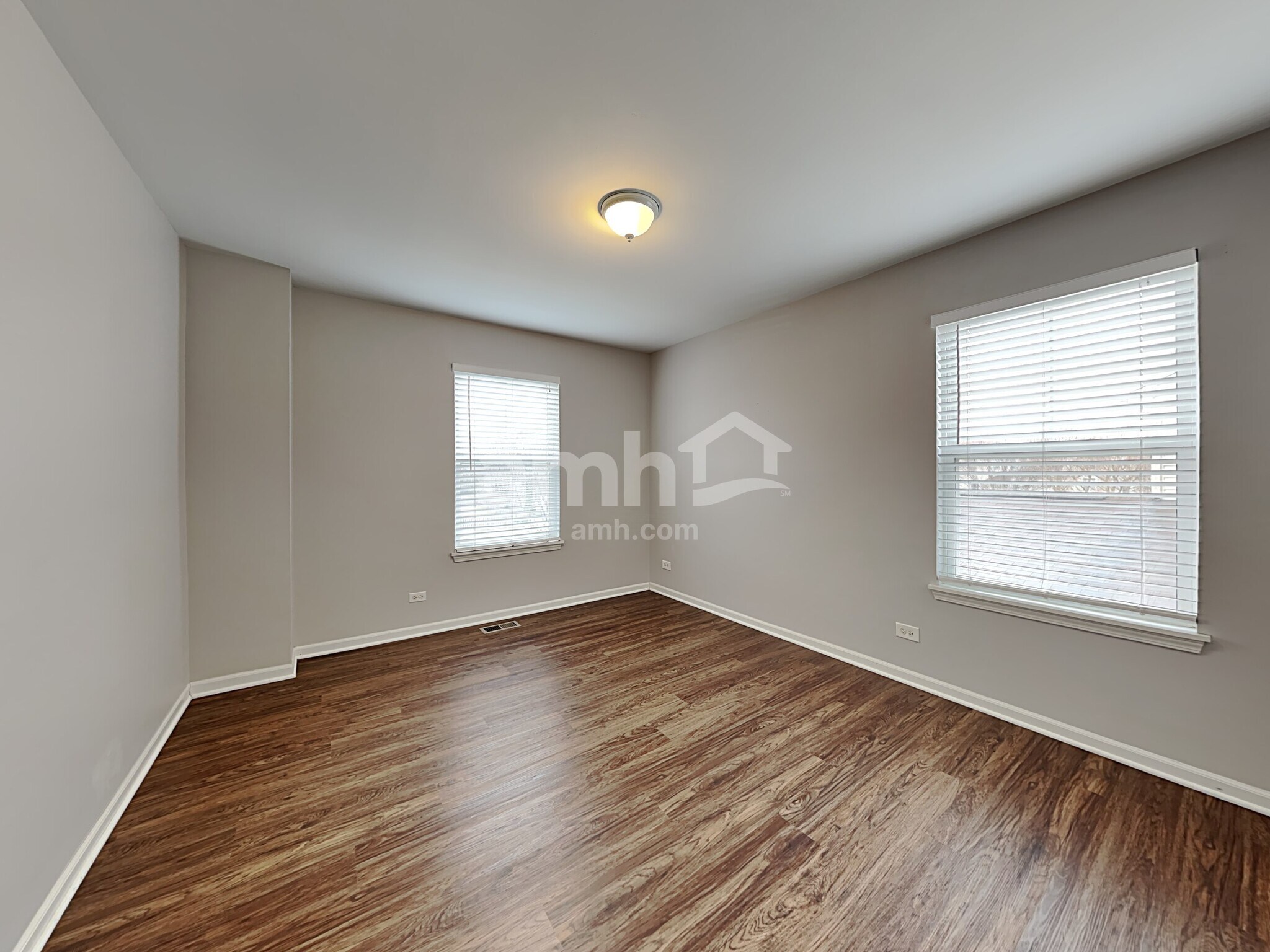 Building Photo - 2087 Kate Dr