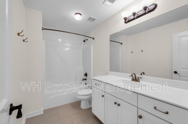 Building Photo - 541 Eastboro Dr