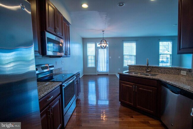 Building Photo - 143 Margaretta Dr