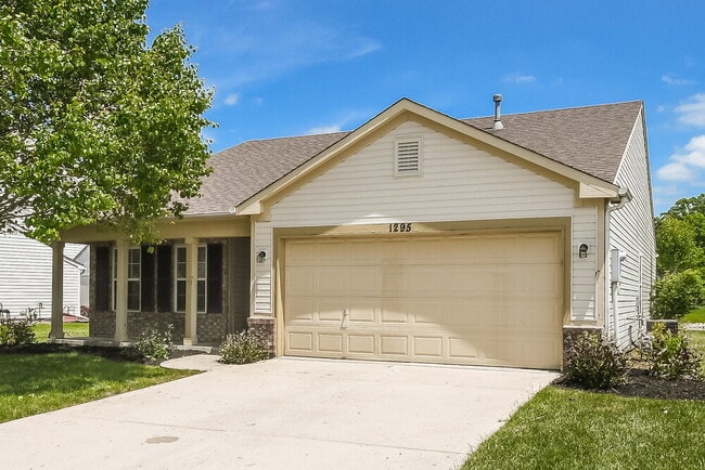 Building Photo - 1295 Spring Lake Dr