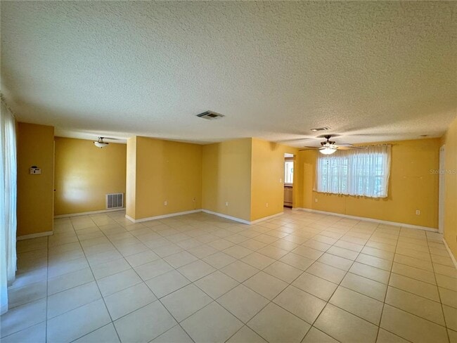 Building Photo - 1330 Sunset Ct