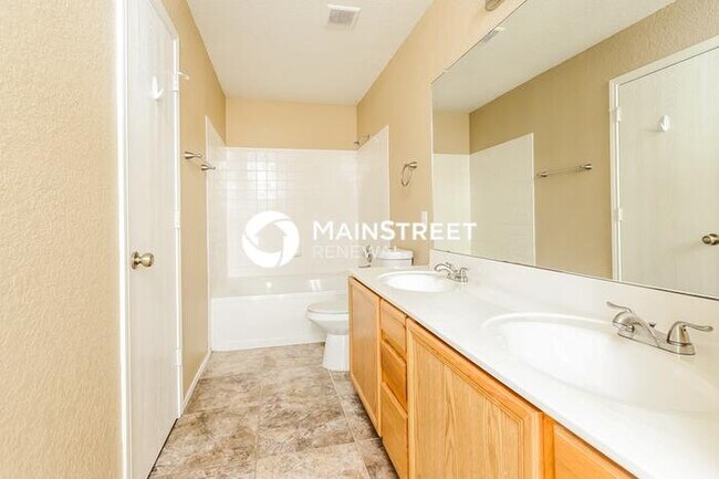 Building Photo - 3 Bedroom Pet-Friendly Home in San Antonio, TX with Main Street Renewal