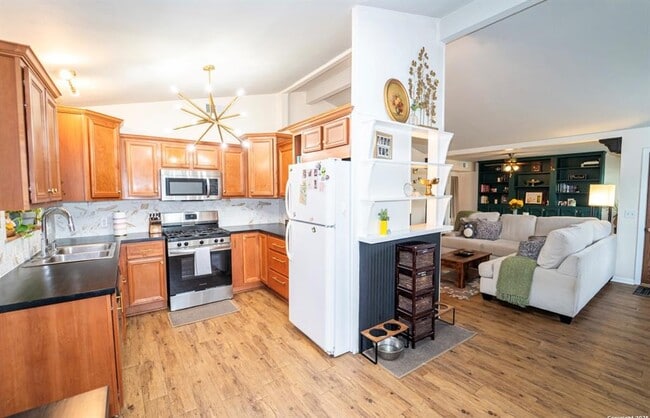 Building Photo - 5215 Overbrook Dr