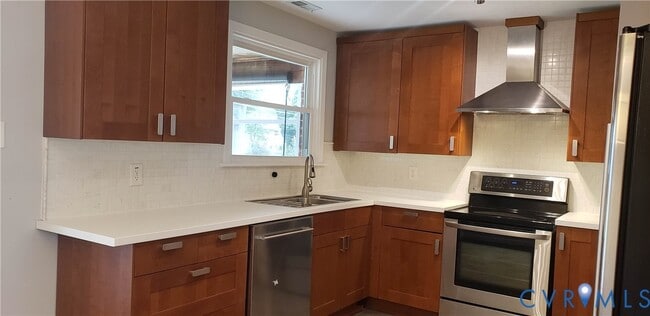 Building Photo - 2318 Leah Rd