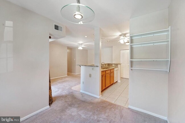 Building Photo - 3120 Valley Dr