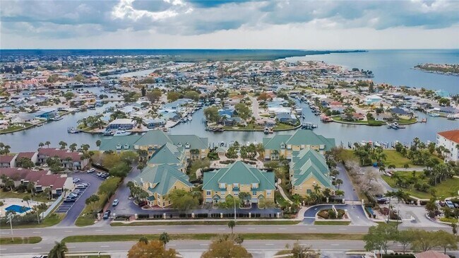 Building Photo - 6414 Sunset Bay Cir