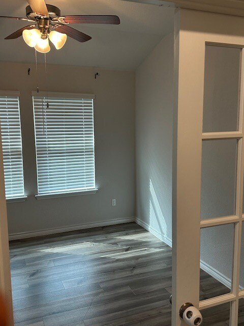 Second living space or office space - 10908 Peperak Ct