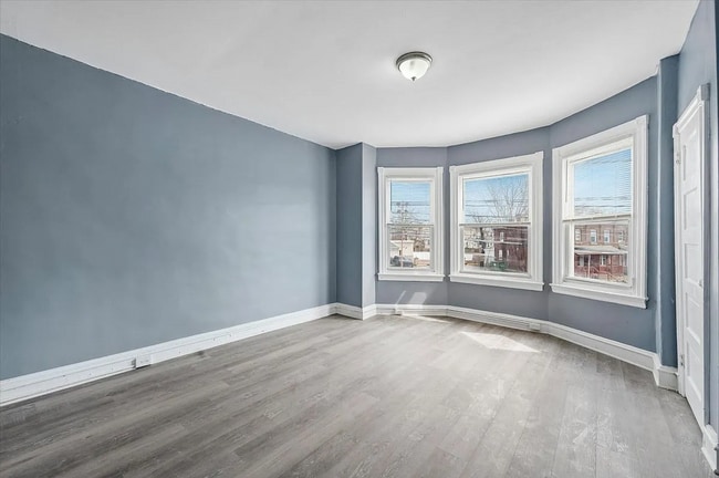 Building Photo - 1110 Morton Ave