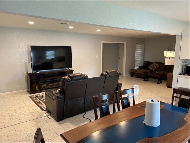 Building Photo - 8303 Coastway Ln