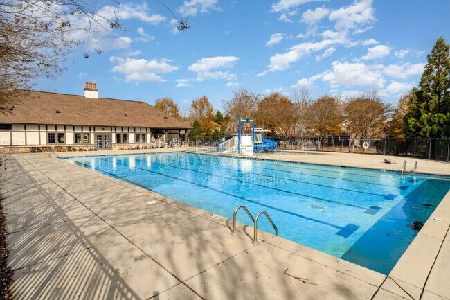 Building Photo - 5608 Cactus Valley Rd