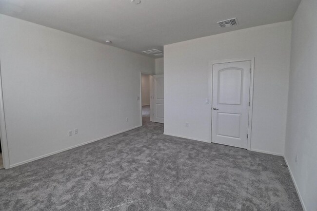 Building Photo - Almost New Rancho Sahuarita Home!
