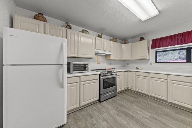 Building Photo - 126 North St