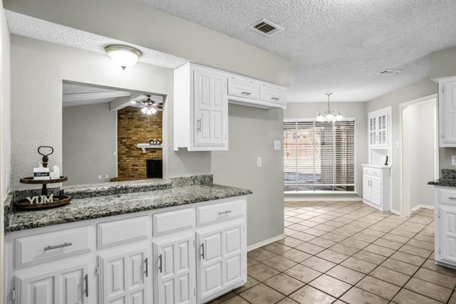 Building Photo - 5902 Fawn Valley Ln