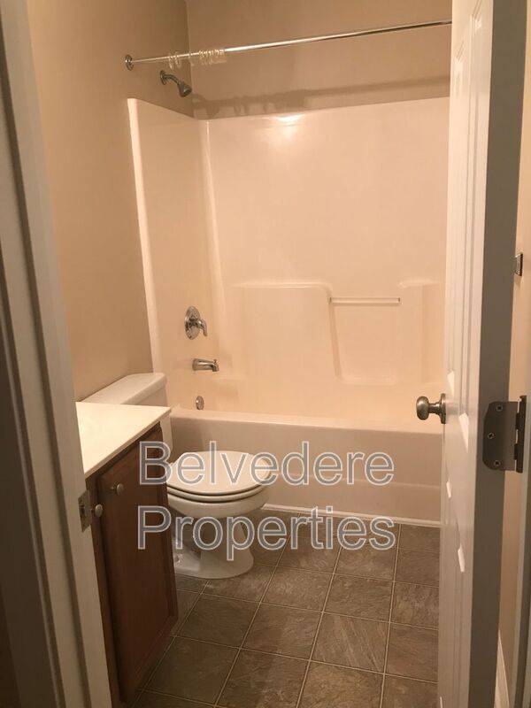 Building Photo - 39 Ackland Dr