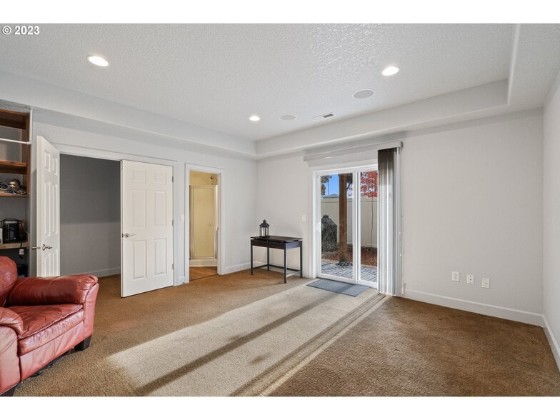 Building Photo - 3509 NE 80th St