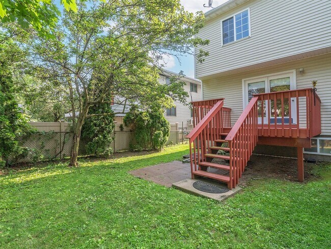 Building Photo - 30 A Hickory Rd