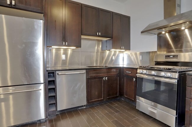 Building Photo - 115 Sherman Ave