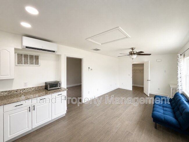Building Photo - 1334 Washington Palm Loop